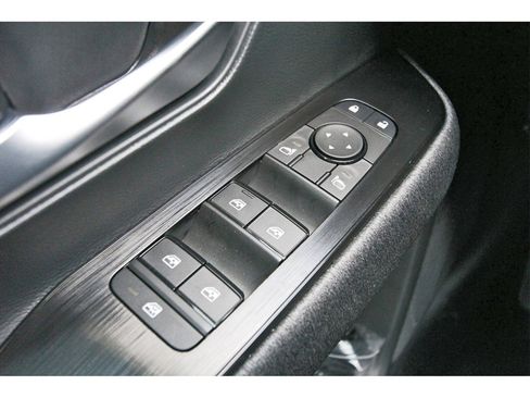 New 2026 Nissan Kicks SV w/ SV Premium Package image 21