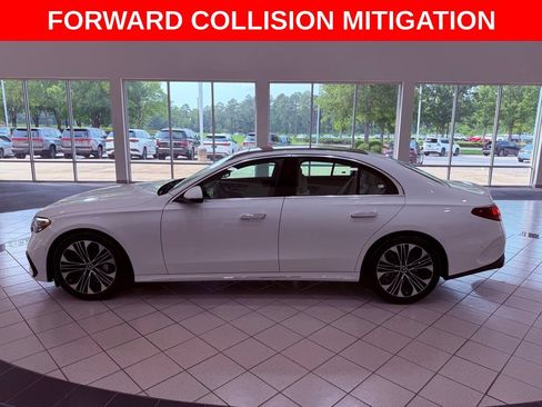 Used 2024 Mercedes-Benz E 350 4MATIC Sedan image 4