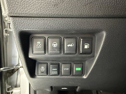 Used 2020 Nissan Rogue SL AWD/4WD image 23