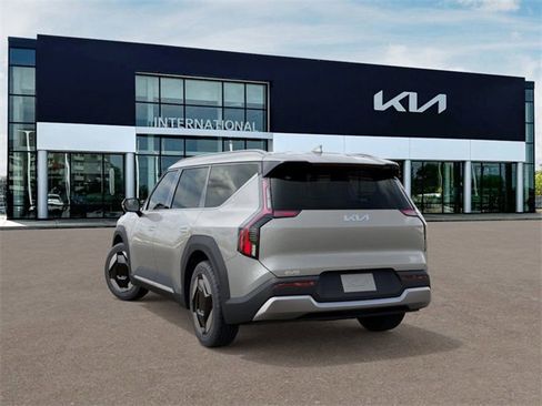 New 2026 Kia EV9 Wind image 4