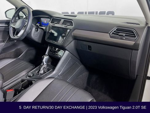 Used 2023 Volkswagen Tiguan SE image 32