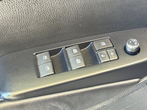 Used 2019 Toyota Highlander SE AWD/4WD image 13