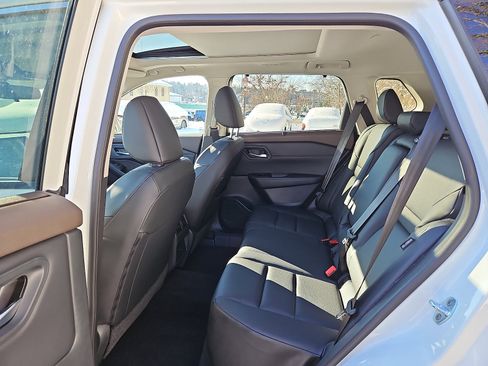 Certified 2023 Nissan Rogue SV w/ SV Premium Package image 10