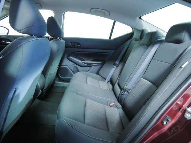 Used 2024 Nissan Altima 2.5 SV FWD image 17