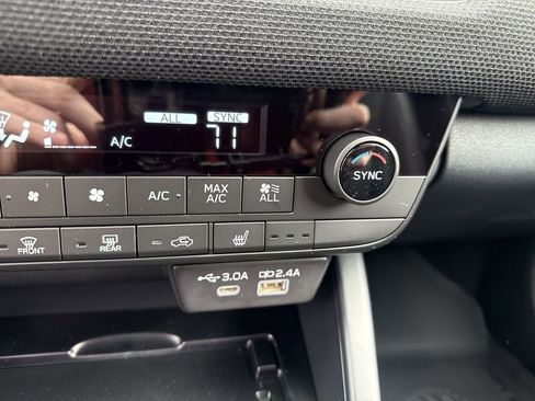 New 2026 Subaru Outback Limited AWD/4WD image 33