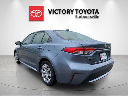 Used 2022 Toyota Corolla LE FWD image 3