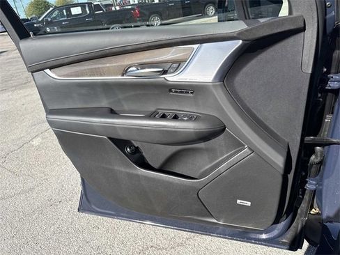 Certified 2024 Cadillac XT6 Sport w/ Platinum Package image 9