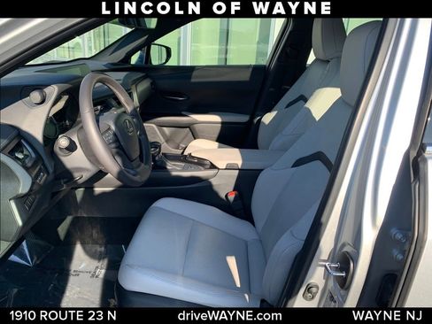 Used 2020 Lexus UX 250h w/ Premium Package image 11