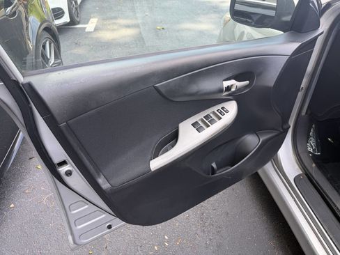 Used 2010 Toyota Corolla S FWD image 8