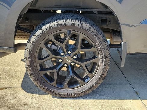 Used 2021 Chevrolet Silverado 1500 Custom image 7