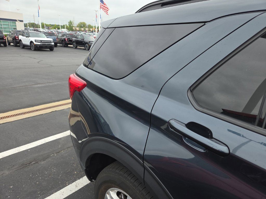 Certified 2024 Ford Explorer XLT w/ Equipment Group 202A AWD/4WD image 7