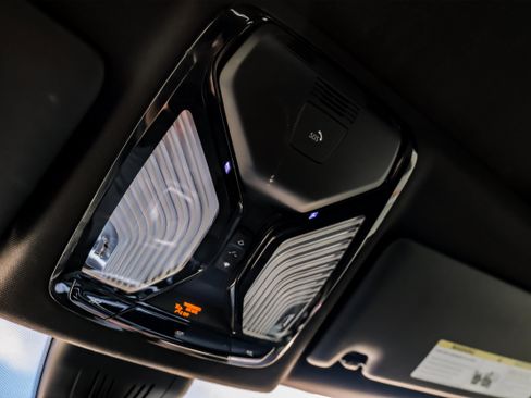 Used 2021 BMW 430i Coupe w/ M Sport Package image 35