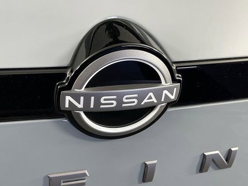 New 2026 Nissan Pathfinder Platinum image 19