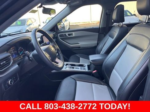Used 2023 Ford Explorer XLT w/ Equipment Group 202A RWD image 7