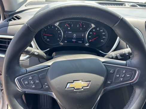Used 2024 Chevrolet Equinox LT w/ LPO, Floor Liner Package FWD image 18