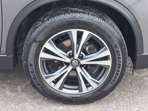 Used 2019 Nissan Rogue SV w/ Premium Package image 8