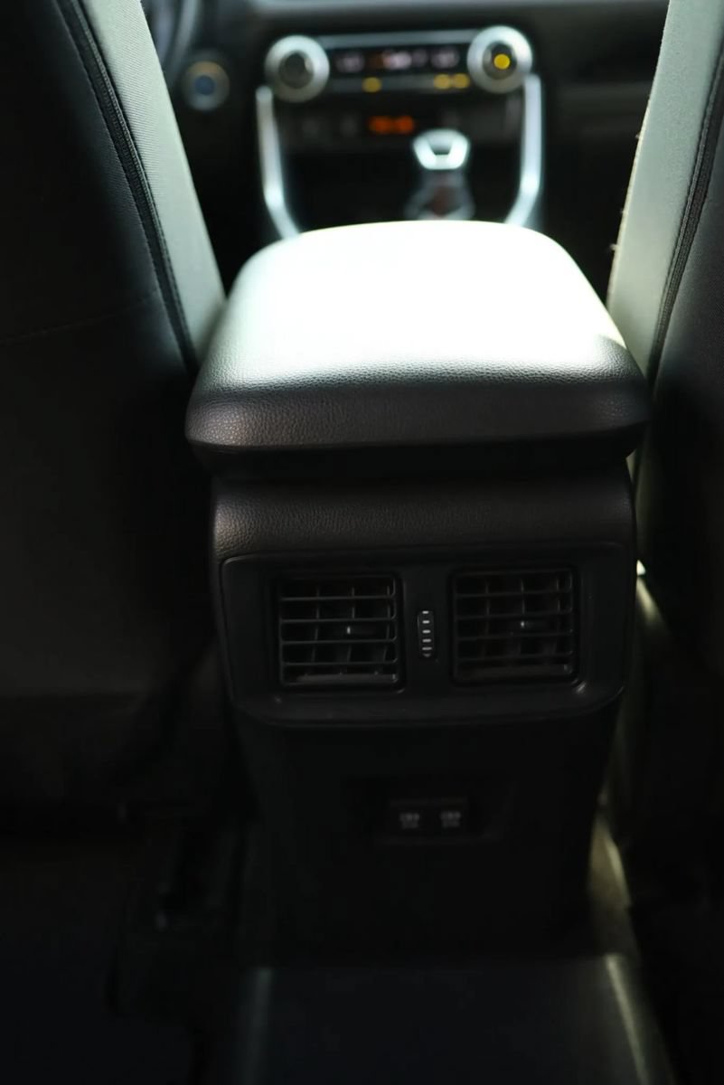 Used 2021 Toyota RAV4 SE w/ Weather & Moonroof Package AWD/4WD image 34
