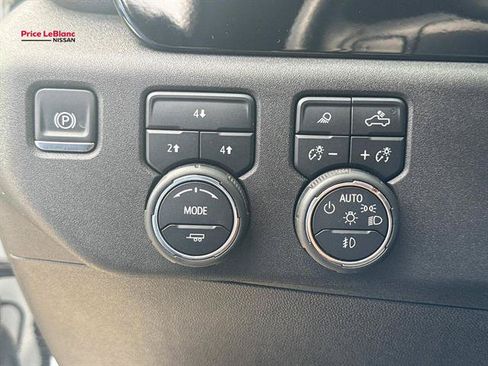 Used 2025 Chevrolet Silverado 2500 LT w/ Safety Package AWD/4WD image 20