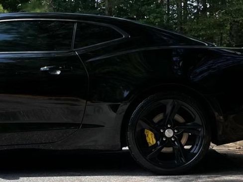 Used 2023 Chevrolet Camaro SS RWD image 5