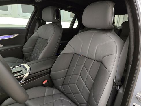 Used 2025 BMW 760i xDrive 760i xDrive image 32