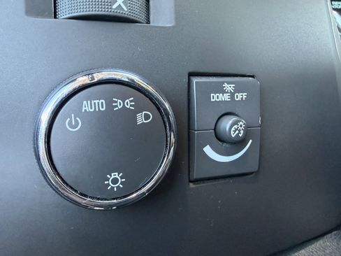 Used 2010 GMC Sierra 1500 SLE image 28