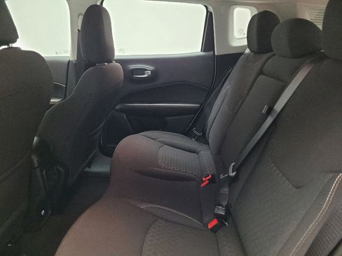 Used 2021 Jeep Compass Sport image 18