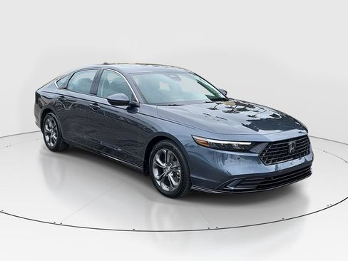 Used 2023 Honda Accord EX-L image 3