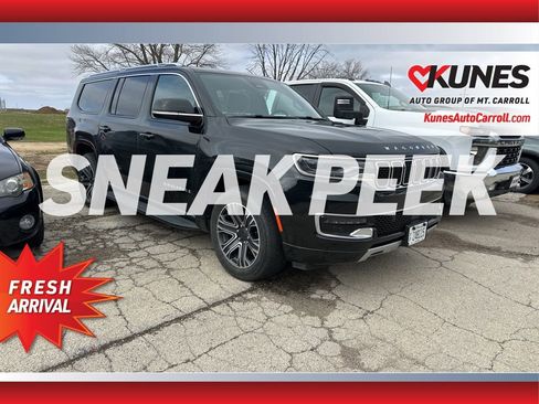 Used 2024 Jeep Wagoneer L Series II w/ Flexible Seating Group image 1