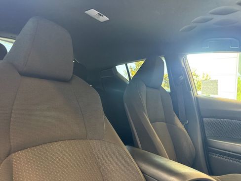 Used 2019 Toyota C-HR LE FWD image 20