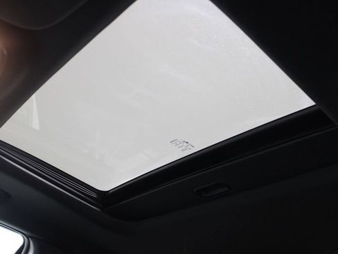 Used 2021 Jeep Grand Cherokee Limited w/ Trailer Tow Group IV image 53