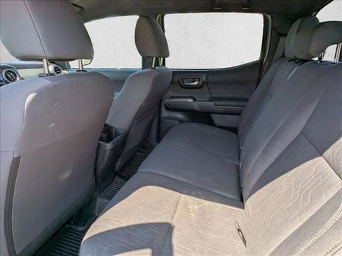 Used 2019 Toyota Tacoma TRD Sport RWD image 17