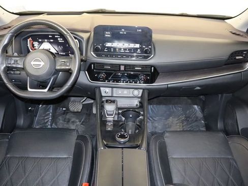 Used 2022 Nissan Rogue Platinum w/ Head-Up Display Package AWD/4WD image 12