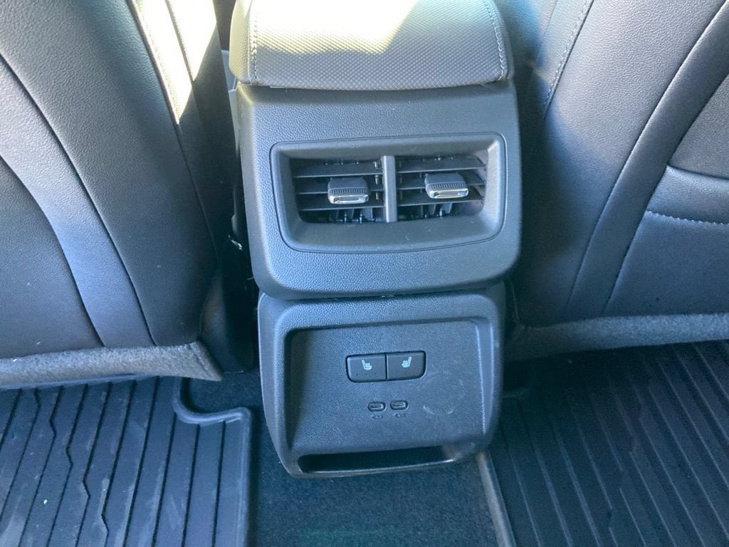 New 2026 Chevrolet Equinox EV RS w/ Convenience Package II FWD image 16