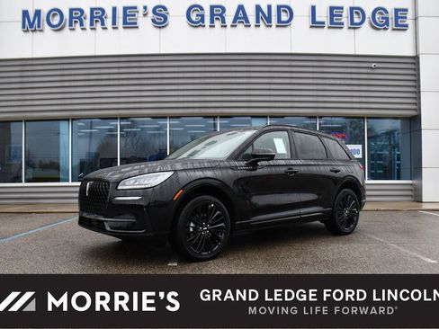 Used 2026 Lincoln Corsair Premiere image 1