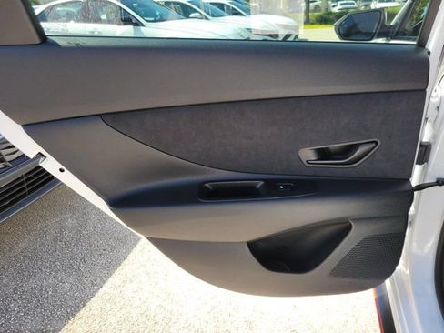 Certified 2025 Hyundai Elantra N FWD image 9