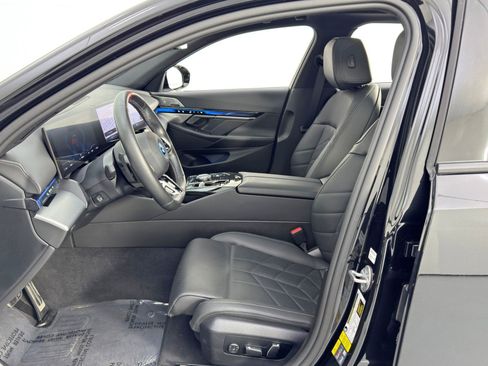 Used 2024 BMW i5 M60 w/ Premium Package image 17