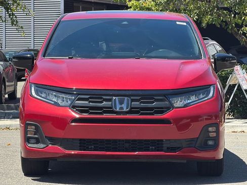 Used 2025 Honda Odyssey Sport-L image 9
