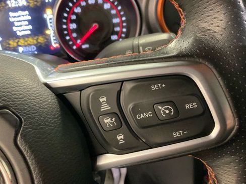 Used 2020 Jeep Gladiator Mojave w/ Dual Top Group AWD/4WD image 16