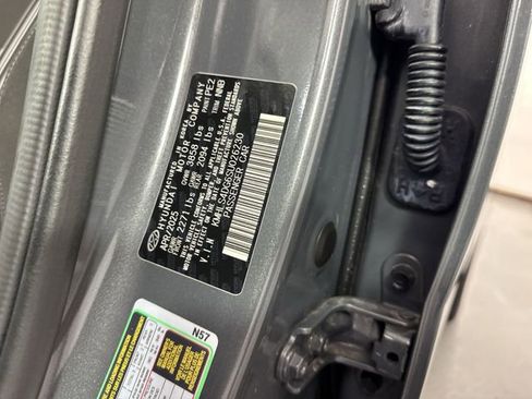 Used 2025 Hyundai Elantra SEL FWD image 37