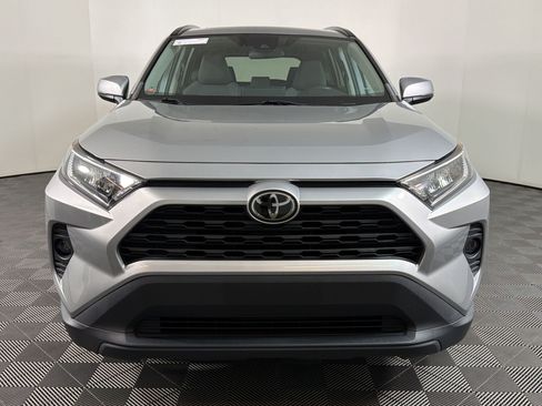 Used 2020 Toyota RAV4 XLE w/ Convenience Package AWD/4WD image 5