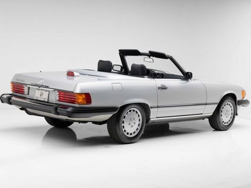 Used 1987 Mercedes-Benz 560 SL image 11