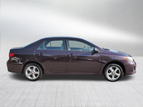Used 2013 Toyota Corolla LE Special Edition FWD image 8