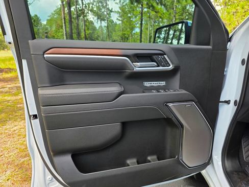 New 2026 GMC Sierra 1500 Denali w/ Denali Reserve Package AWD/4WD image 12
