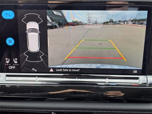 New 2026 Volkswagen Atlas SE image 13