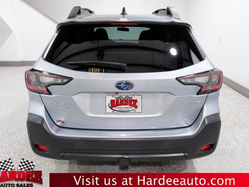 Used 2024 Subaru Outback Premium image 4