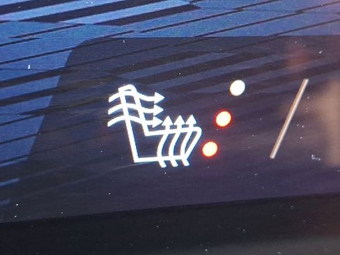 Certified 2024 Chevrolet Traverse LS w/ LPO, Floor Liner Package image 19