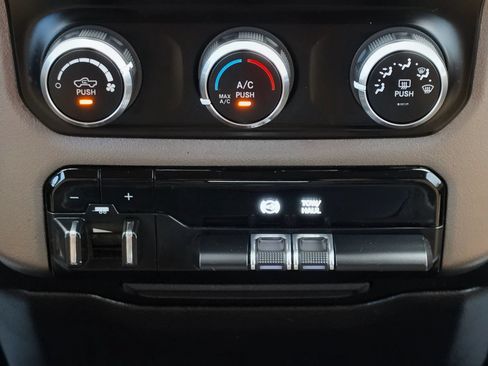 Used 2019 RAM 2500 Big Horn AWD/4WD image 27
