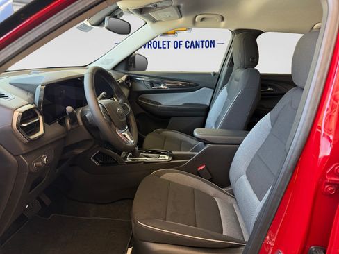 New 2026 Chevrolet TrailBlazer LT w/ Convenience Package FWD image 9