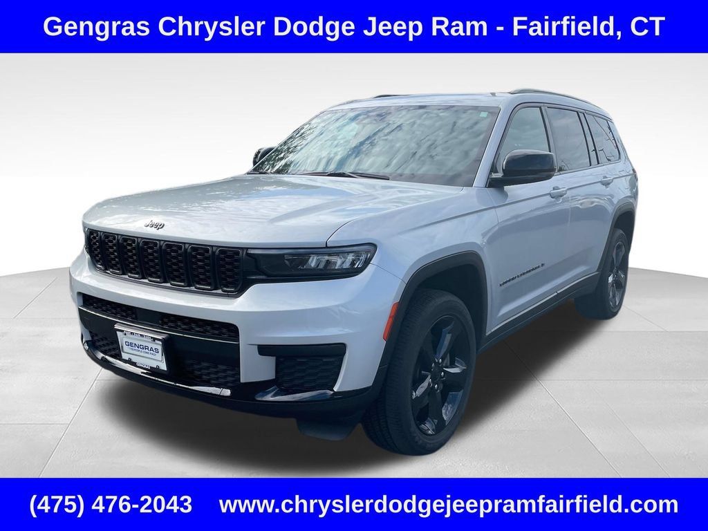 Used 2023 Jeep Grand Cherokee L Altitude AWD/4WD image 3