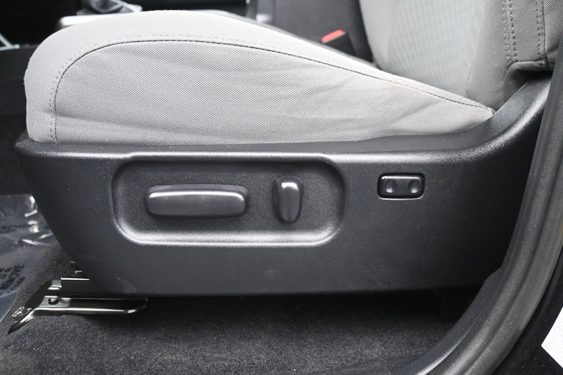 Used 2020 Toyota Tacoma SR5 w/ Technology Package AWD/4WD image 22